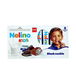 Молочный шоколад с молочной начинкой и крошкой печенья с какао NELINO 250г., крупный план