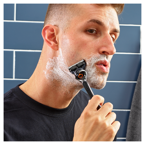 Бритва GILLETTE Fusion5 ProGlide, крупный план