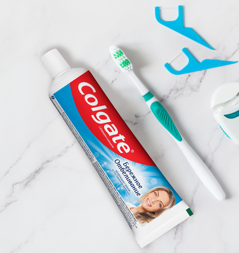 Зубная паста COLGATE Бережное отбеливание, с фтором и кальцием, 100мл, детальное фото