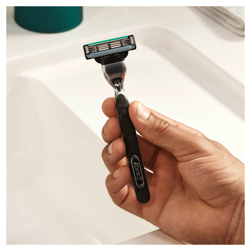 Кассеты GILLETTE Mach-3, 2шт, крупный план